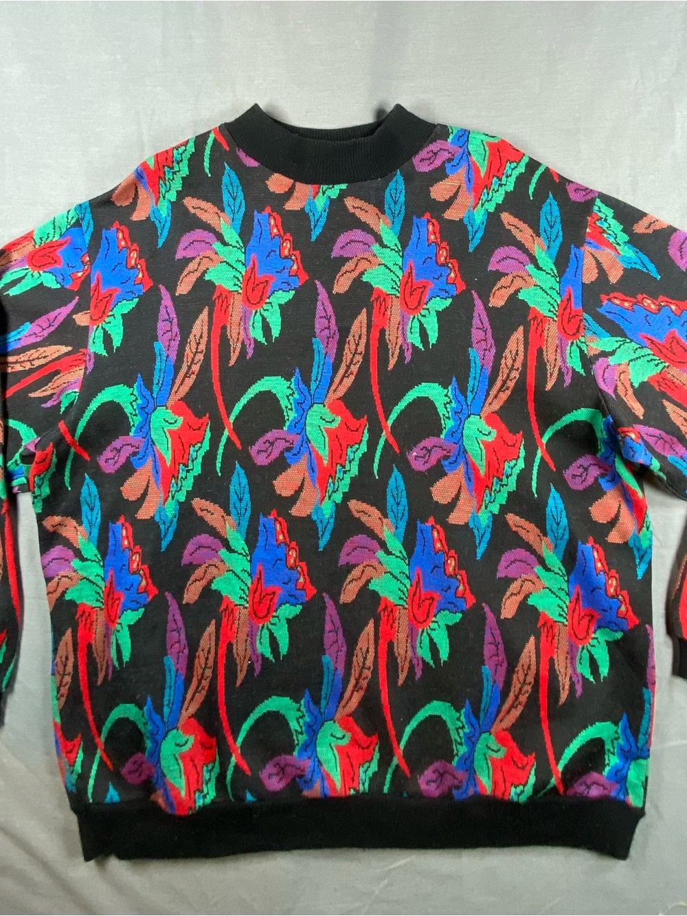 Vintage 80s Bedford Fair Women's Black Floral  Crewneck Sweater